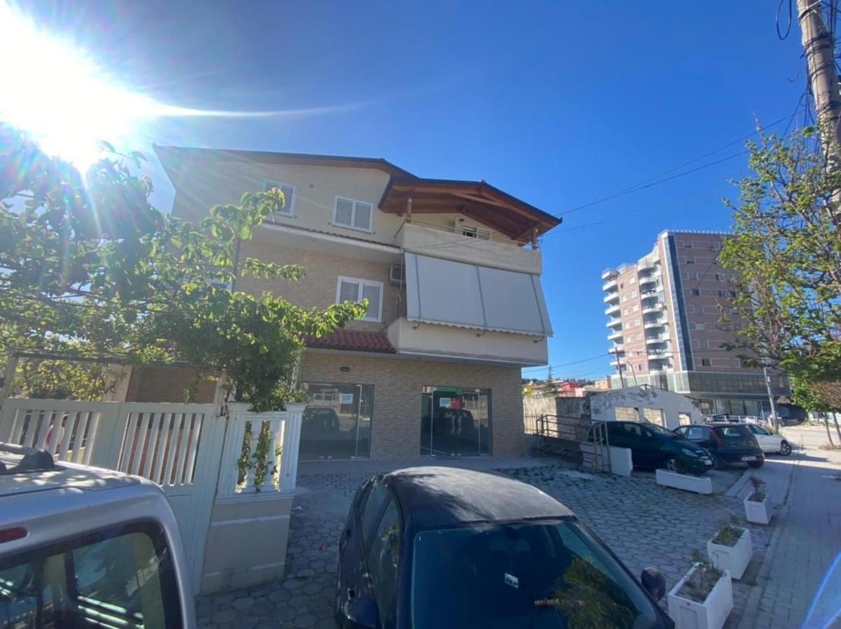 Trip-Stop Apartments Vlorë Exterior foto